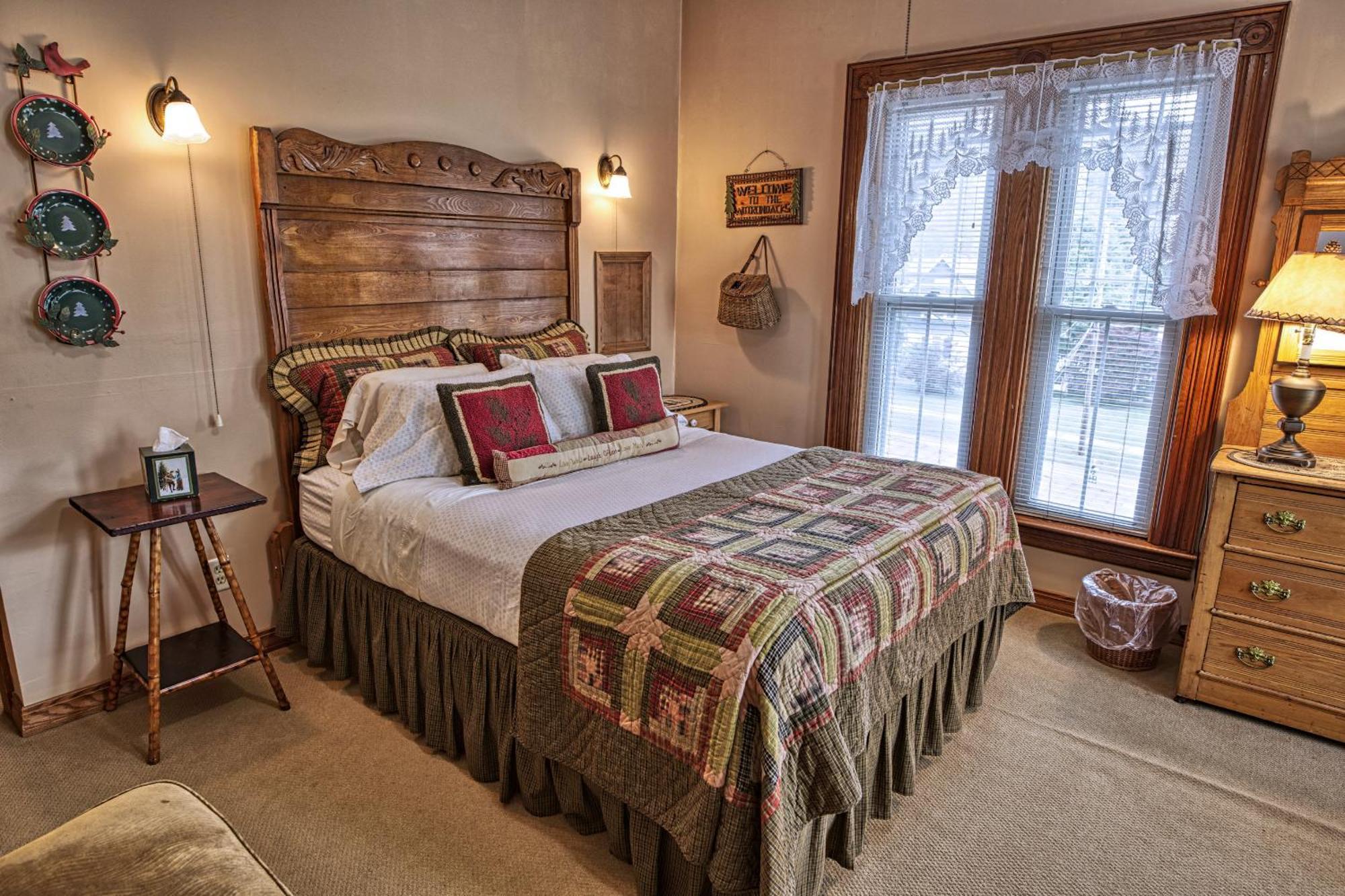 Rockwell Falls Inn And Wine Bar Lake Luzerne Bagian luar foto