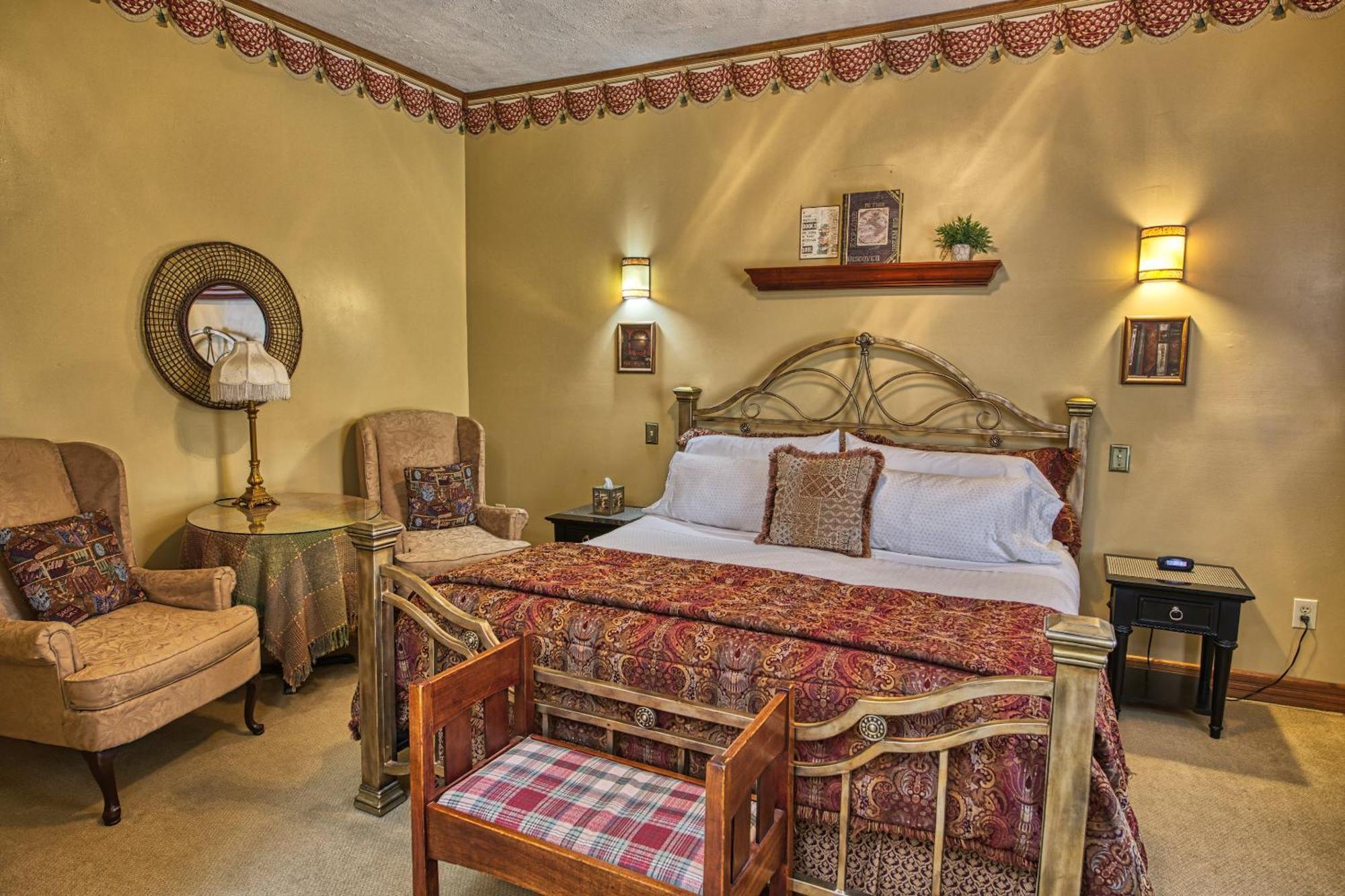 Rockwell Falls Inn And Wine Bar Lake Luzerne Ruang foto