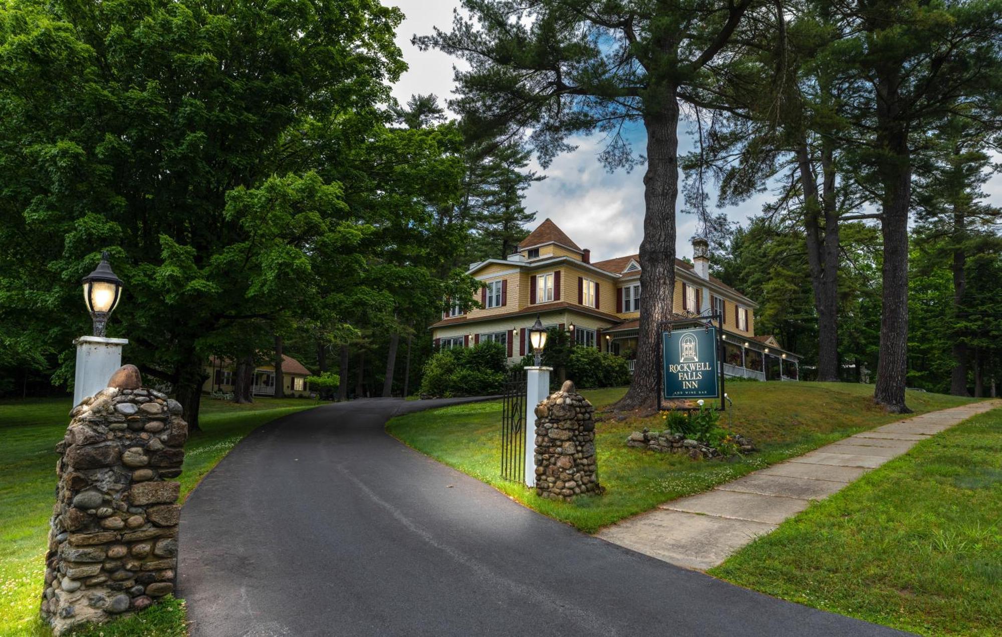 Rockwell Falls Inn And Wine Bar Lake Luzerne Bagian luar foto
